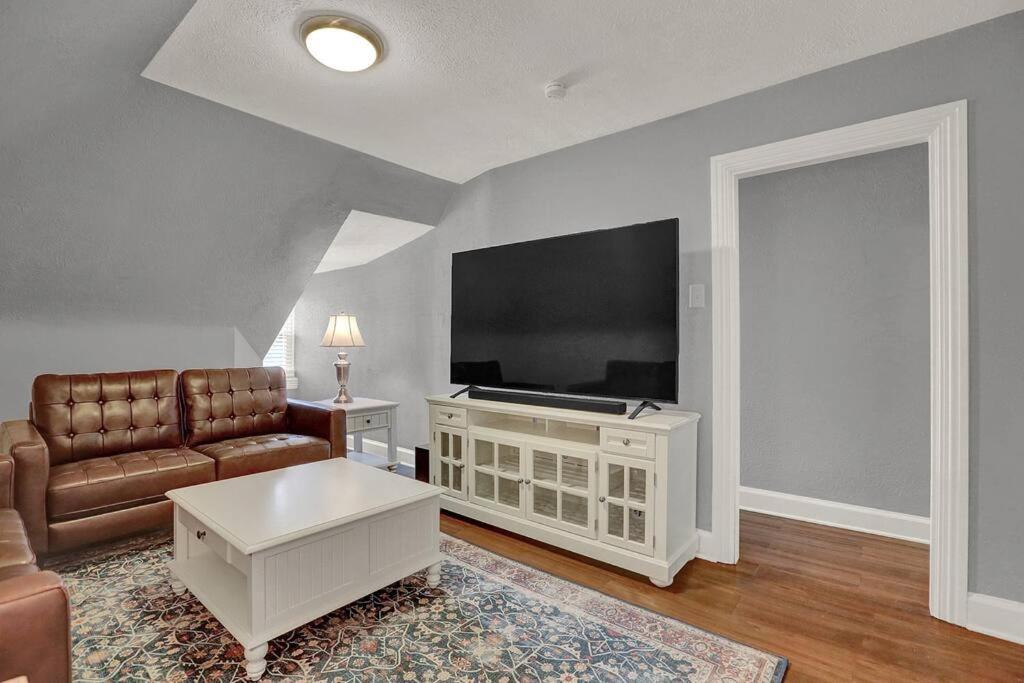 Suites On Seneca - Gorgeous One Bedroom Apartment Harrisburg Exterior foto