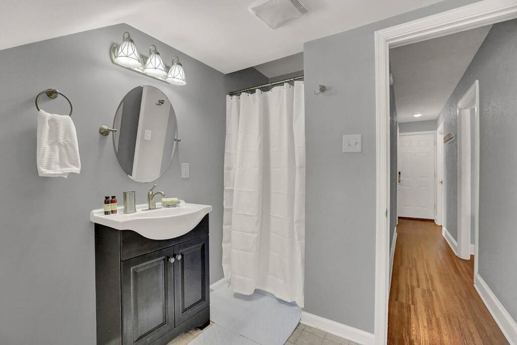 Suites On Seneca - Gorgeous One Bedroom Apartment Harrisburg Exterior foto