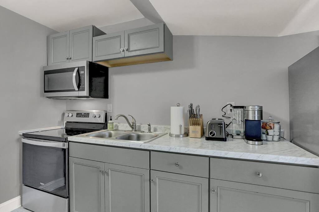 Suites On Seneca - Gorgeous One Bedroom Apartment Harrisburg Exterior foto