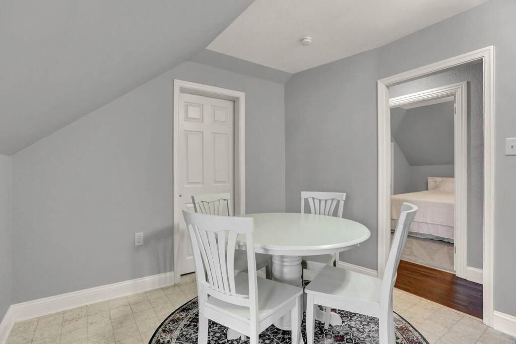 Suites On Seneca - Gorgeous One Bedroom Apartment Harrisburg Exterior foto